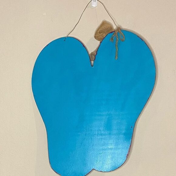 Handmade Stenciled & Painted Flip-flop Wall Art - Picture 2 of 3